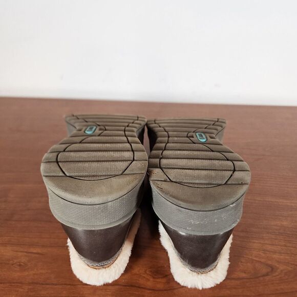 Bzees Golden Faux Fur Trim Slip On Casual Booties Comfort Women’s 6.5 M - Picture 10 of 11